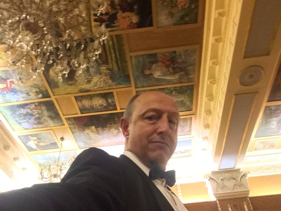 17 Oct 11th RIVOLI host Ceiling